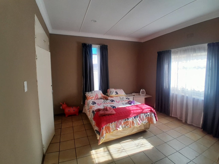 4 Bedroom Property for Sale in Kuruman Northern Cape